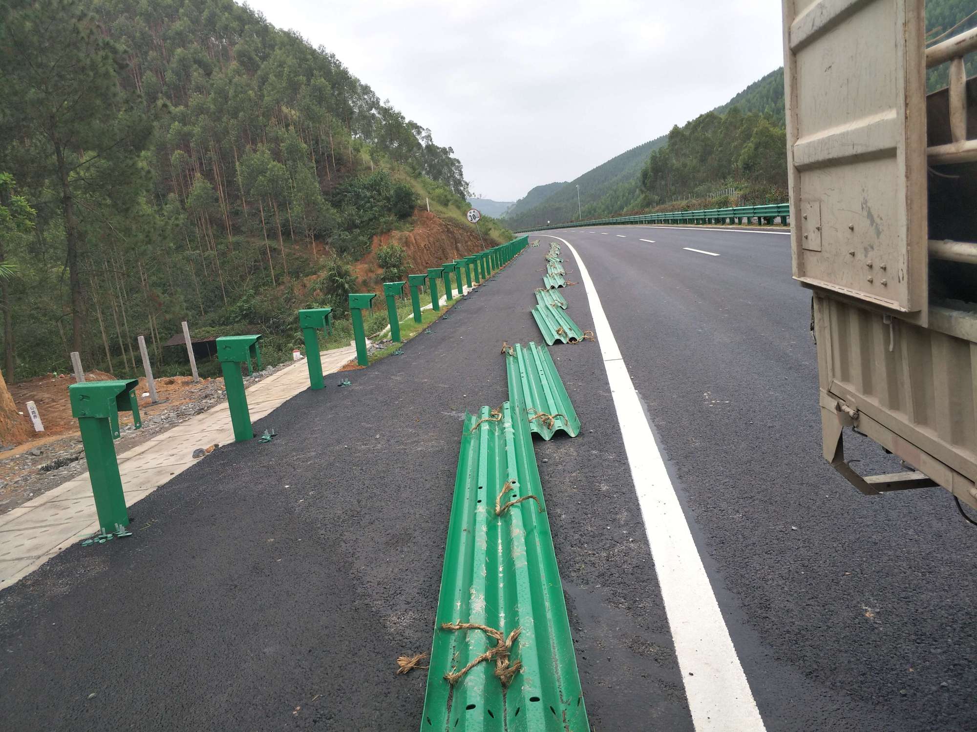 高速公路交安工程施工 公路工程建筑的重要保障