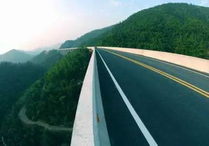 龍慧公司信息化業(yè)務(wù)邁入新紀(jì)元 首次挺進(jìn)公路工程建筑領(lǐng)域